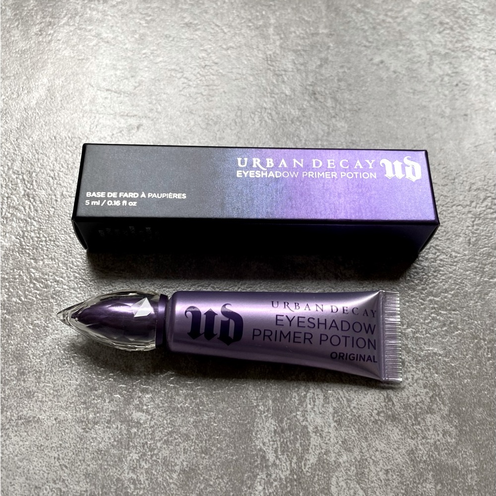 Urban decay mini Eyeshadow primer